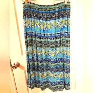 Dressbarn Woman Skirt